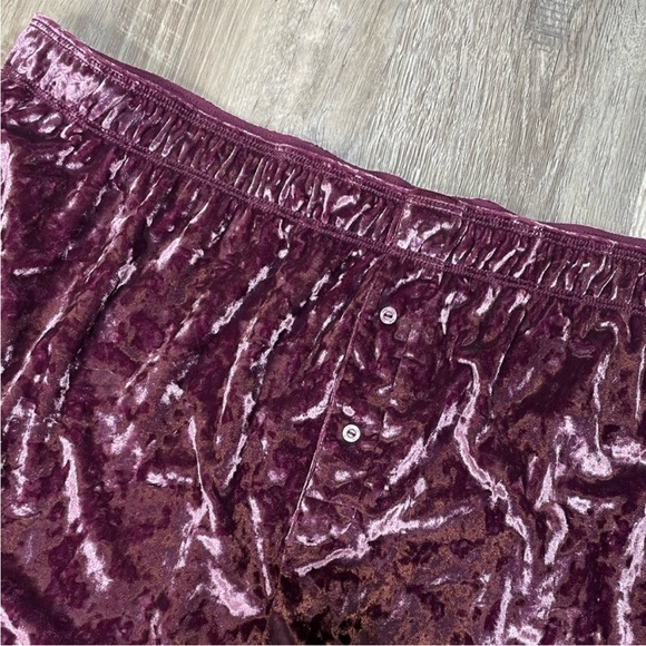 NWOT VS Pink Victoria’s Secret Velvet Lounge Shorts Purple Pink Size  XXL / 2X - Picture 4 of 6